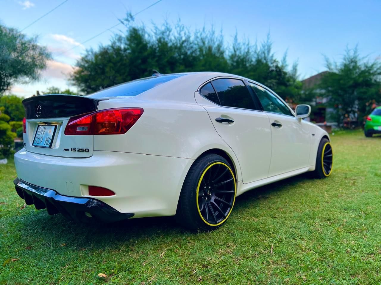 lexus IS