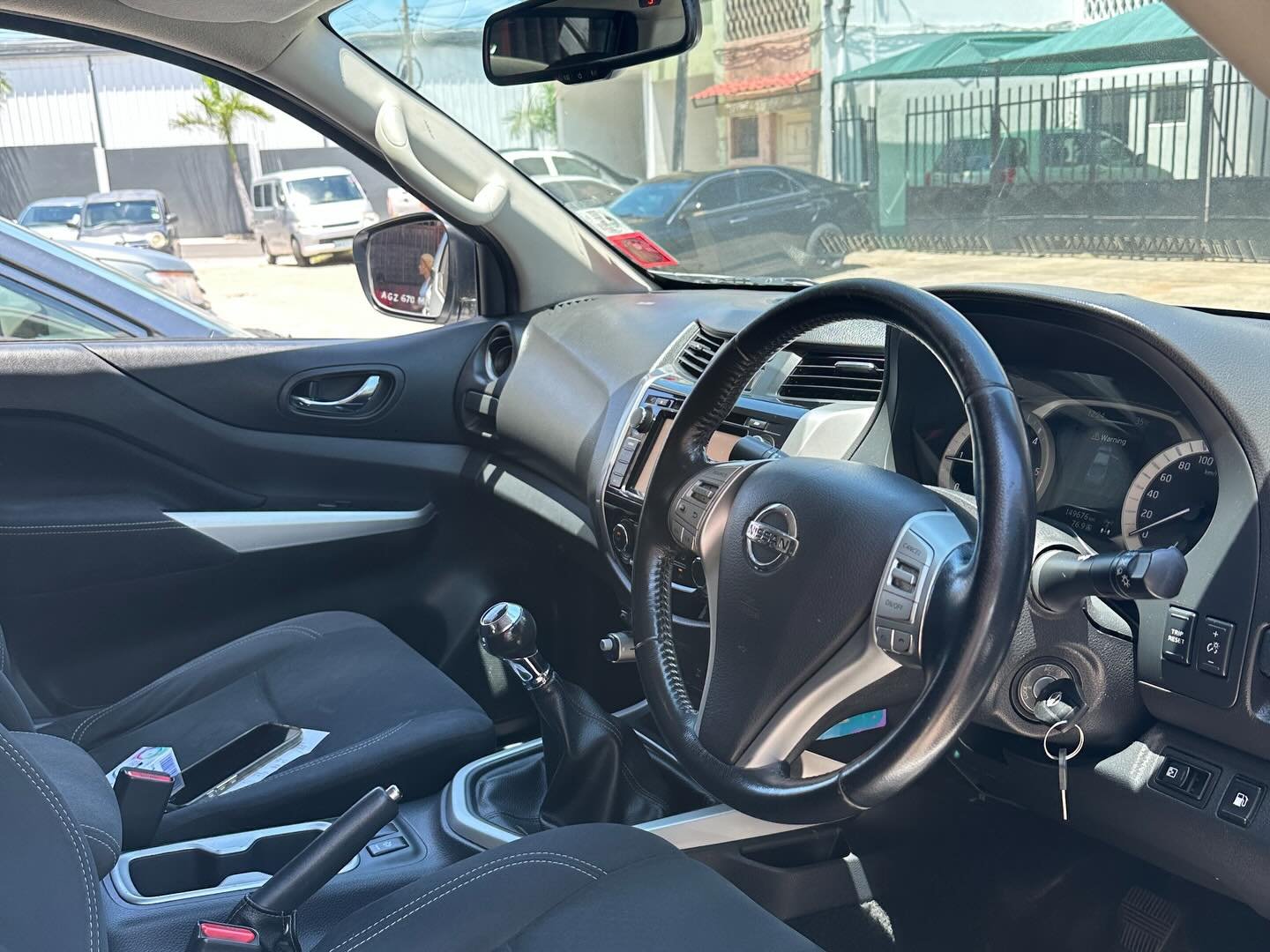 nissan Navara